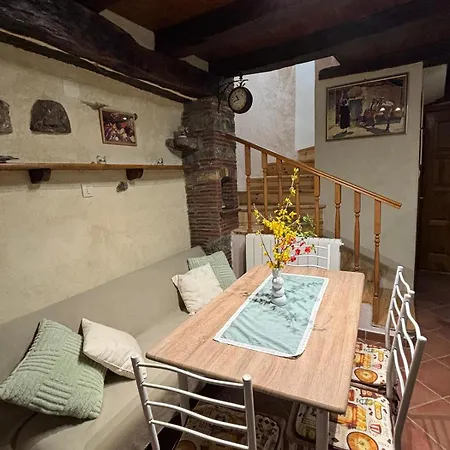 Antonia & Arian דירה Roč